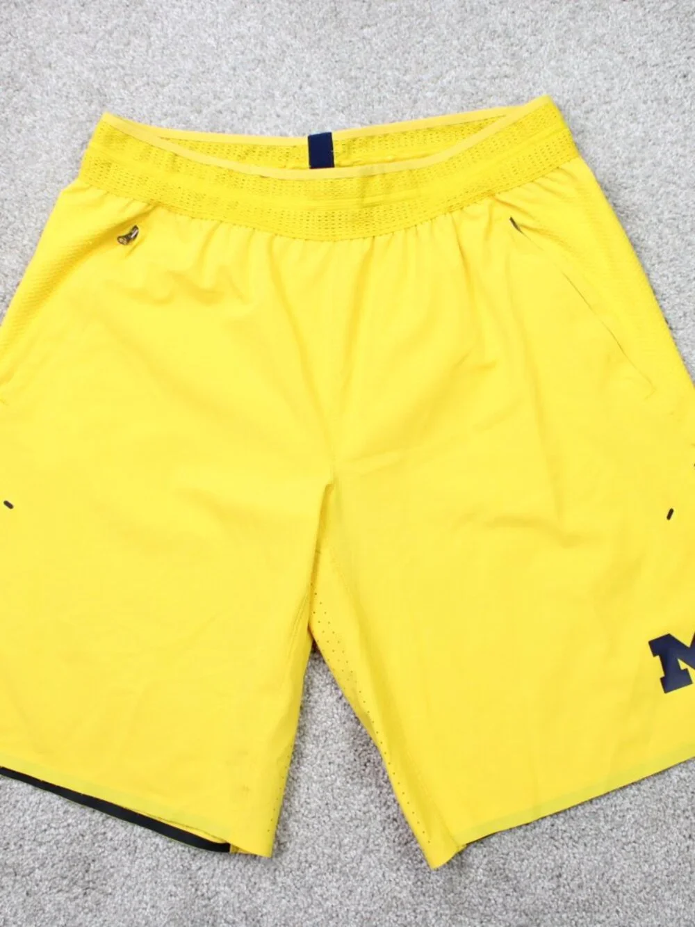 Jordan Michigan Wolverines Shorts Mens Large Yellow Nike Air 11